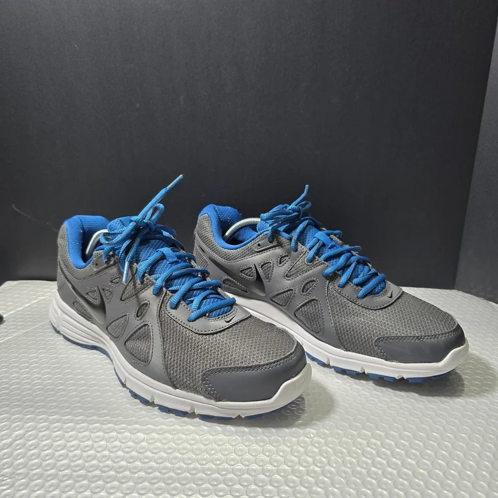 Nike product pair